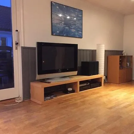 Central Private Room In Shared House Affordable Soren Bernersvei 3 Privatunterkunft *